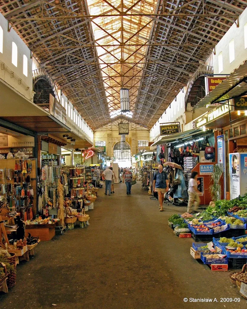 Vibrant market in Old Chania
