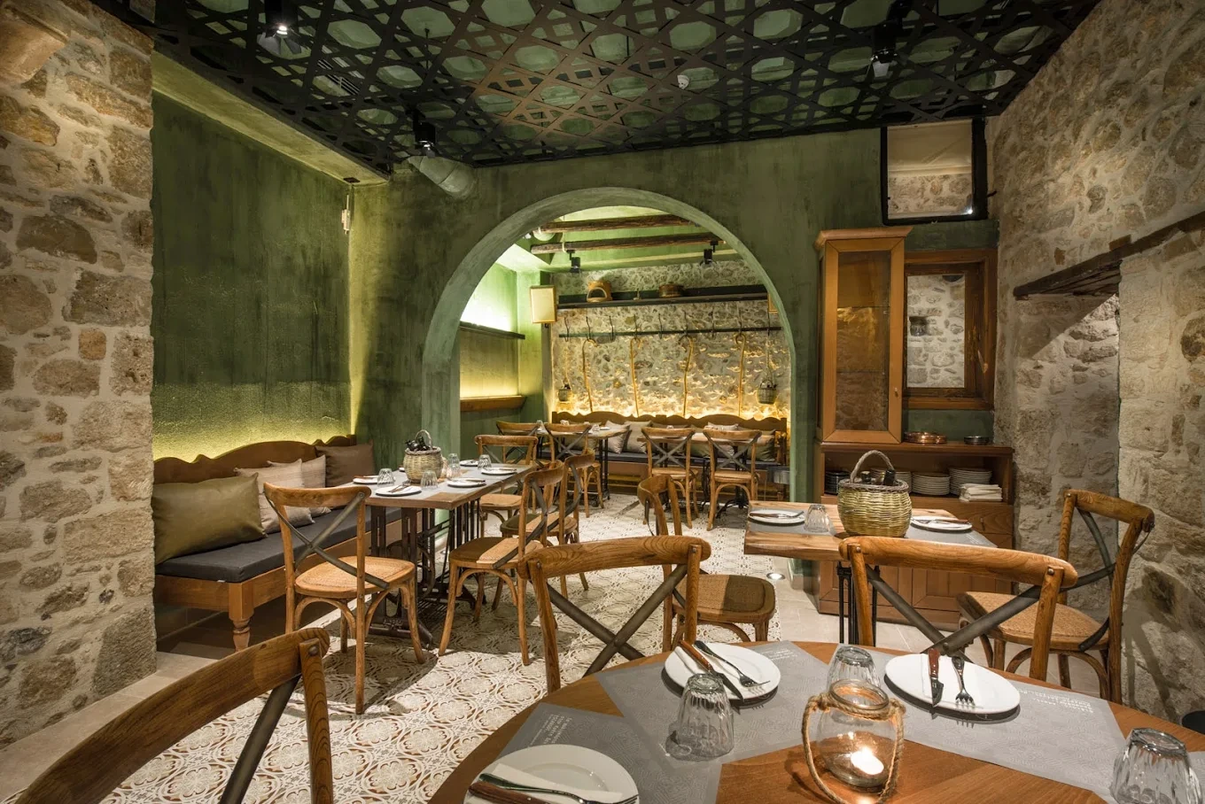 Authentic Cretan Dining Experience